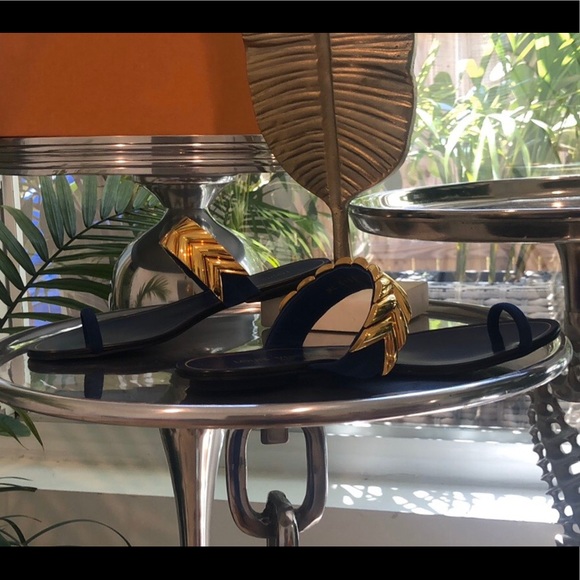Louis Vuitton Gold V blue suede flat sandal - Picture 6 of 6